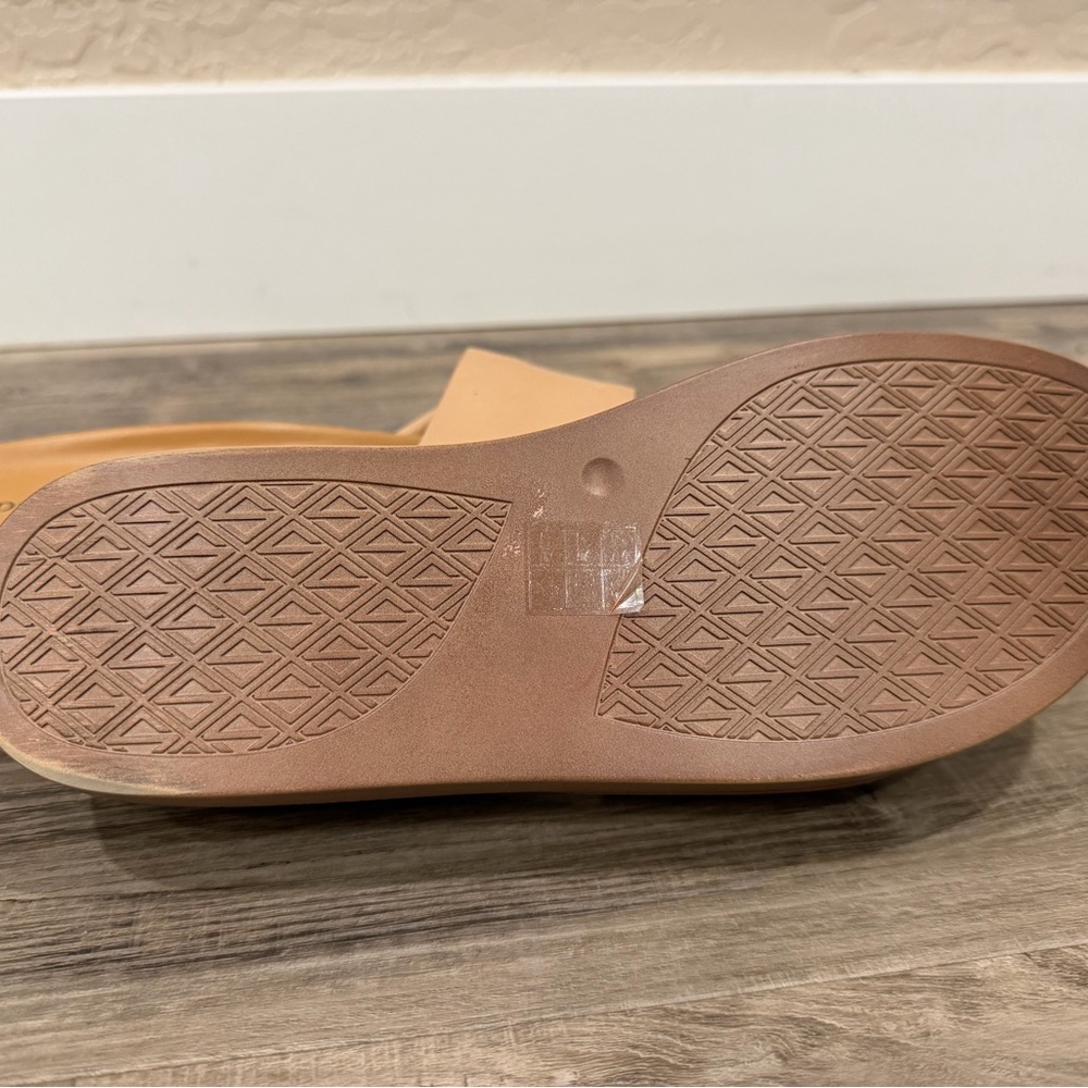 Donald Pliner Fifi Sandal in Camel - Vachetta - Picture 6 of 8
